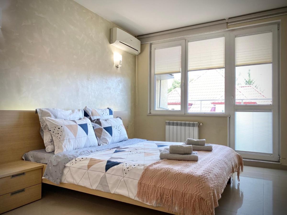Entire Apartment For 4 Guests In Sofia Exterior photo